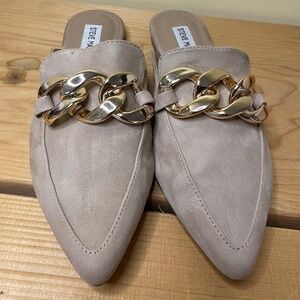 Steve Madden Forever Chain Pointed Toe Mule in suede tan 7.5